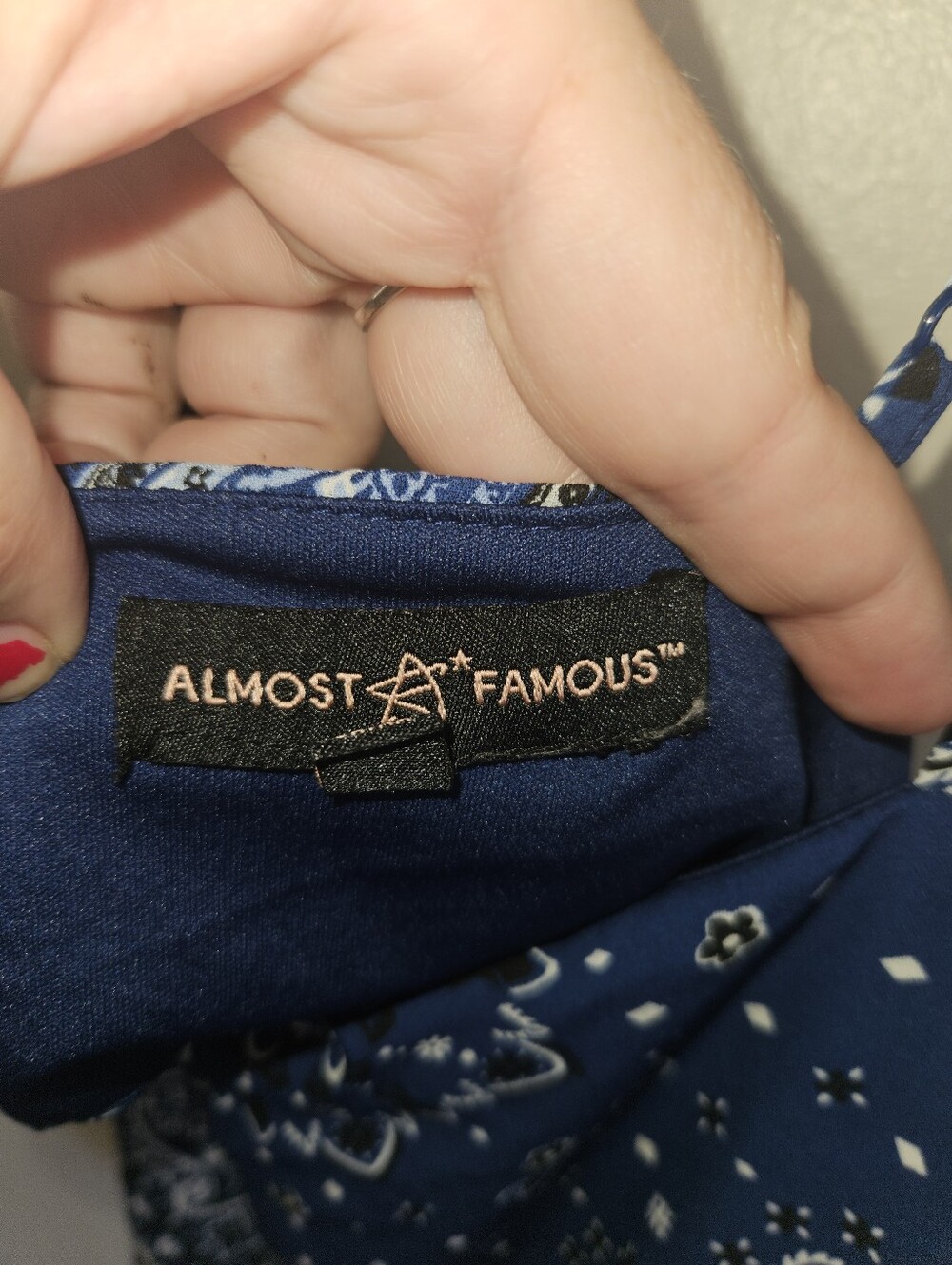 Almost Famous Womans Blouse Size S - Picture 8 of 9
